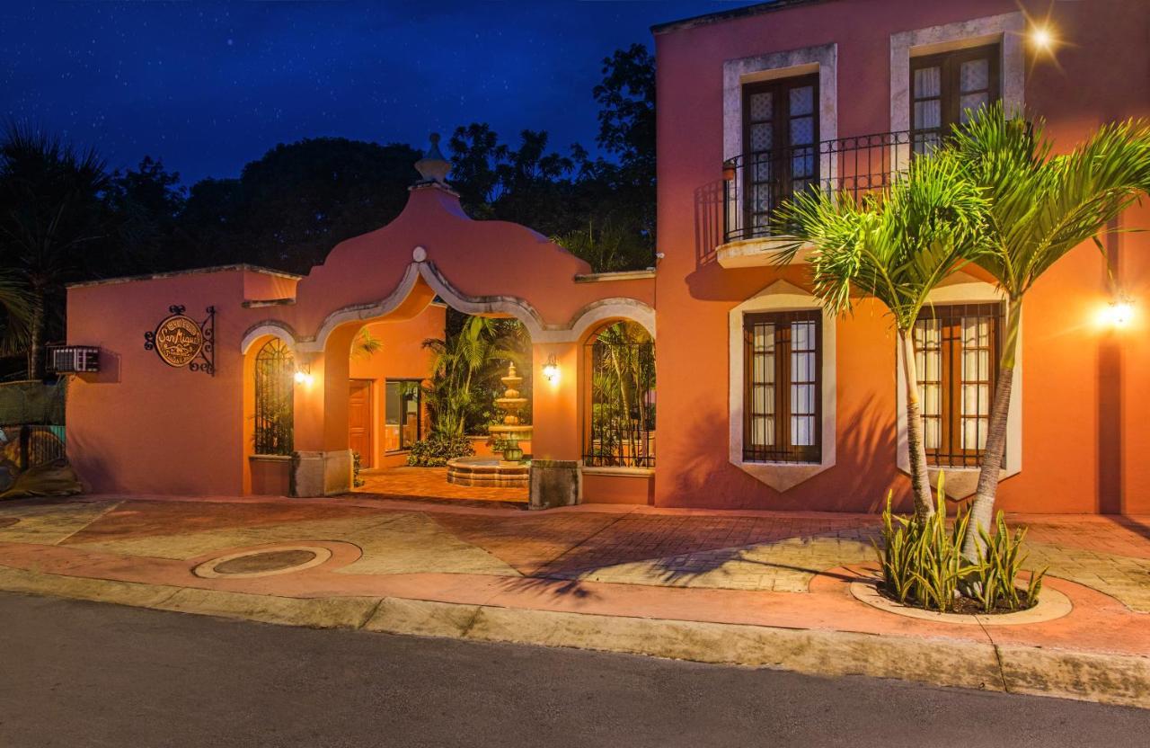 Hacienda San Miguel Hotel & Suites Косумел Екстериор снимка
