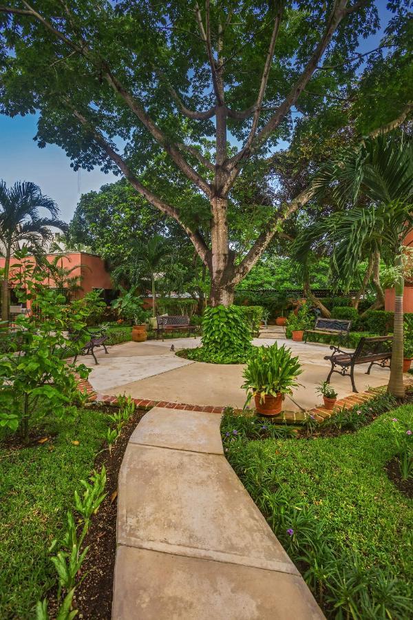 Hacienda San Miguel Hotel & Suites Косумел Екстериор снимка